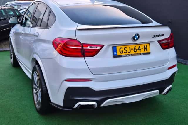 BMW X4 (2015) thumbnail 4
