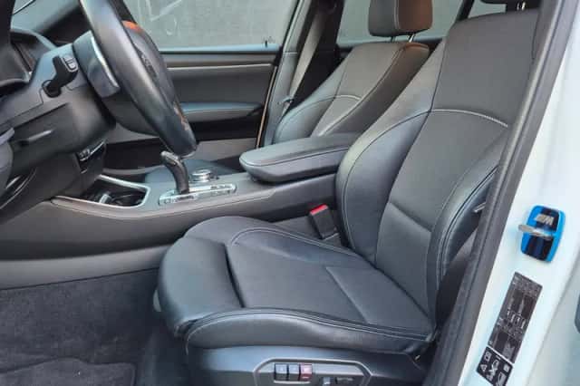 BMW X4 (2015) thumbnail 6