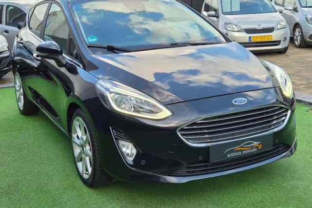 Ford Fiesta (2017) thumbnail 2