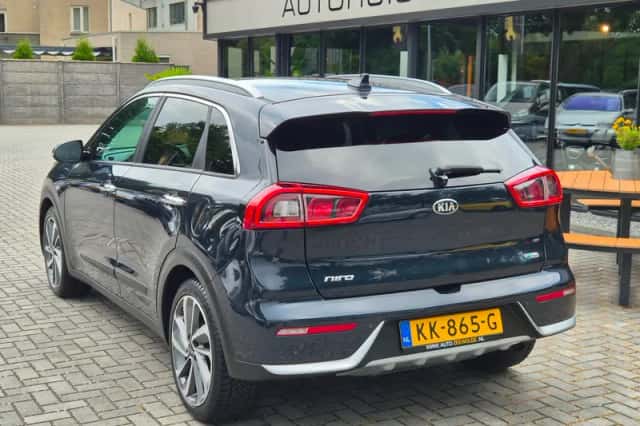 Kia Niro (2016) thumbnail 4