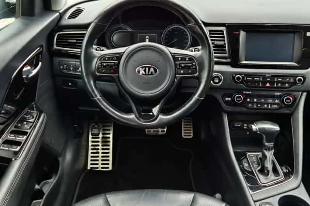 Kia Niro (2016) thumbnail 5