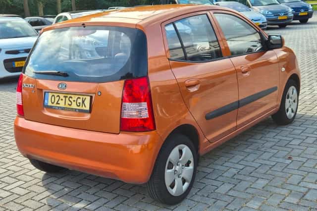 Kia Picanto (2007) thumbnail 3
