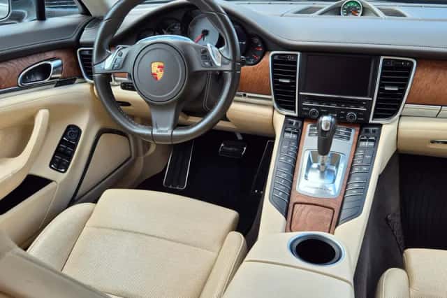 Porsche Panamera (2015) thumbnail 5