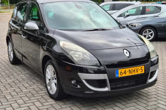 Renault Scénic (2010) thumbnail 2