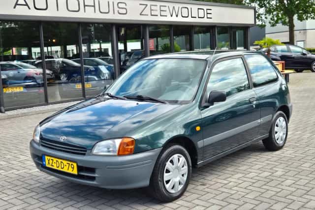 Toyota Starlet (1999) thumbnail 1