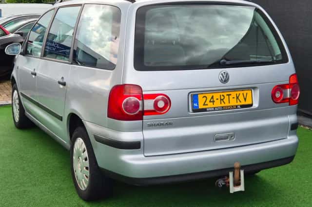 Volkswagen Sharan (2005) thumbnail 4