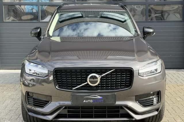 Volvo XC90 (2023) thumbnail 3