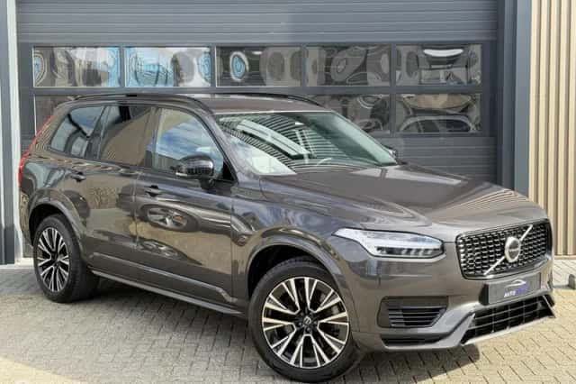 Volvo XC90 (2023) thumbnail 4