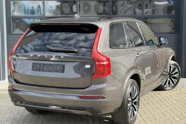 Volvo XC90 (2023) thumbnail 6