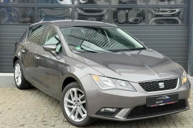 SEAT Leon (2016) thumbnail 4