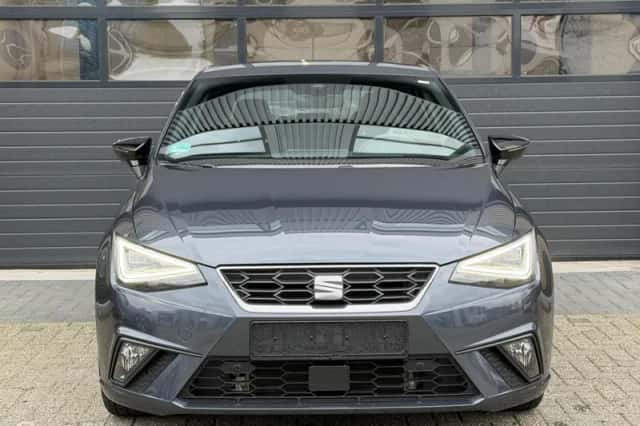 SEAT Ibiza (2023) thumbnail 3