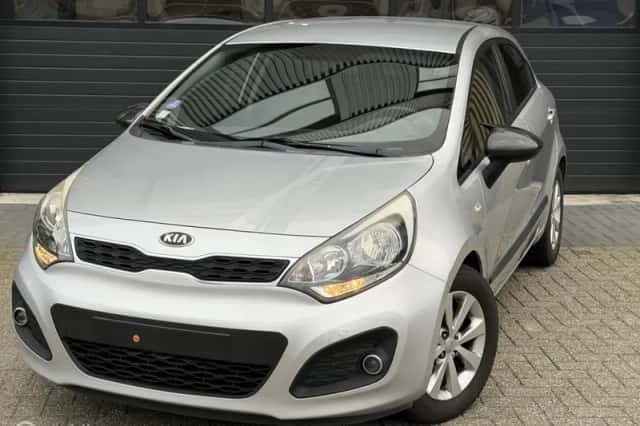 Kia Rio (2013) thumbnail 1
