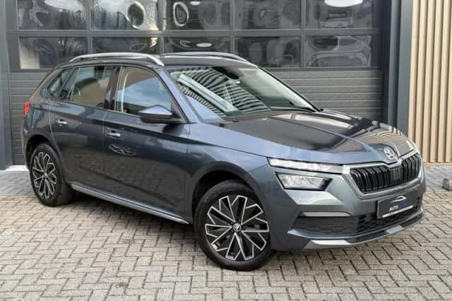 Škoda Kamiq (2020) thumbnail 3