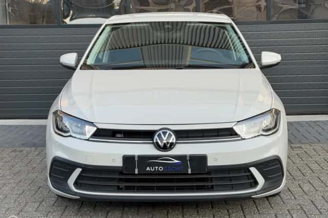 Volkswagen Polo (2024) thumbnail 2