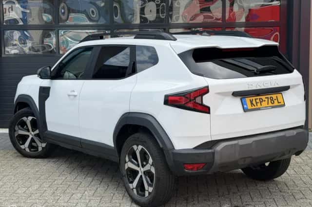 Dacia Duster (2024) thumbnail 4