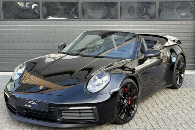 Porsche 911 (2022) thumbnail 1