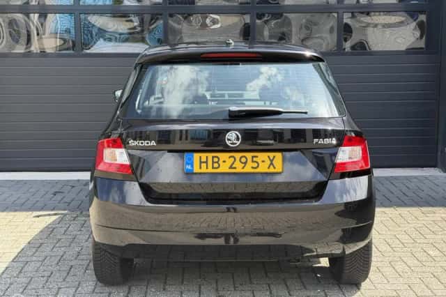 Škoda Fabia (2016) thumbnail 6