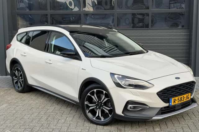 Ford Focus (2019) thumbnail 4