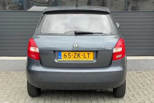 Škoda Fabia (2008) thumbnail 5