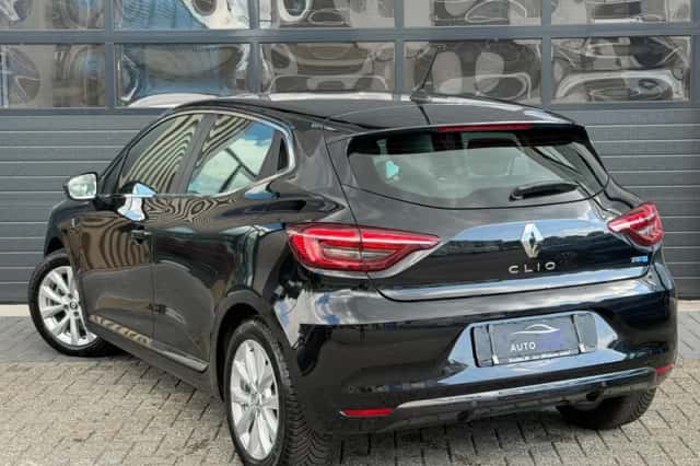 Renault Clio (2023) thumbnail 5