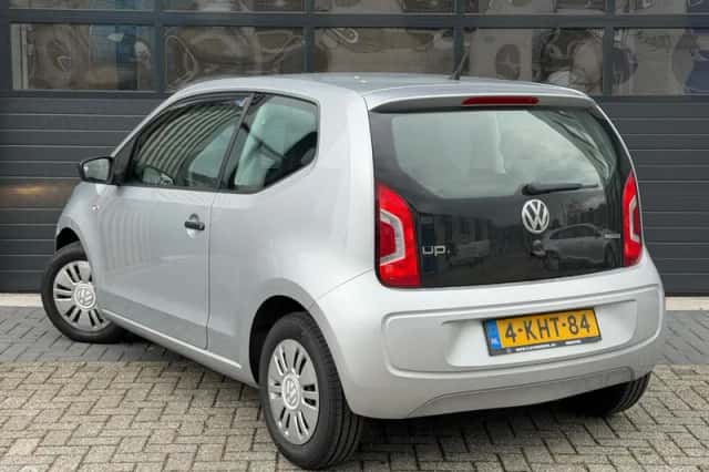 Volkswagen Up! (2013) thumbnail 5