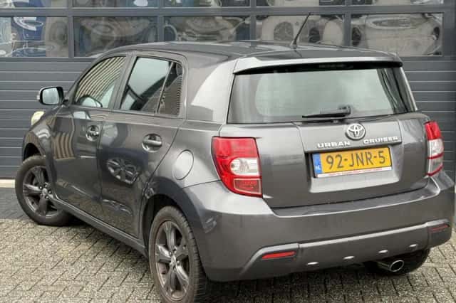 Toyota Urban (2009) thumbnail 6