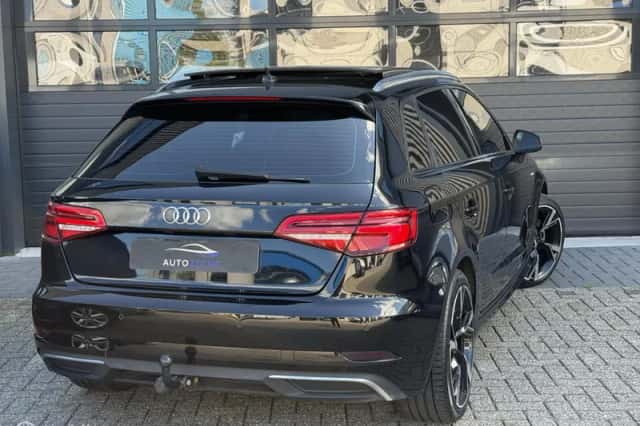 Audi A3 (2016) thumbnail 5