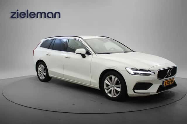 Volvo V60 (2021) thumbnail 1