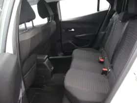Peugeot e-2008 (2022) thumbnail 5