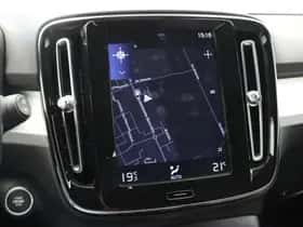 Volvo XC40 (2020) thumbnail 5