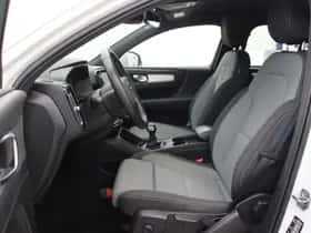 Volvo XC40 (2020) thumbnail 6