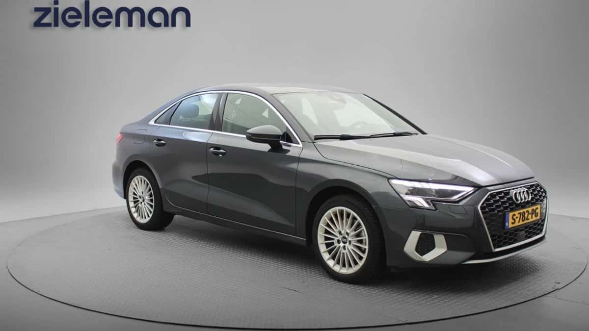 Audi A3 (2023) — foto 1
