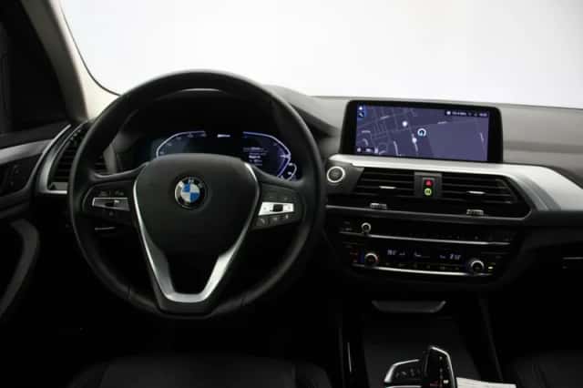 BMW X3 (2021) thumbnail 3