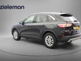 Ford Kuga (2023) thumbnail 2