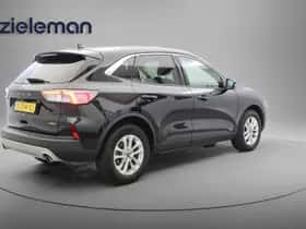 Ford Kuga (2023) thumbnail 15