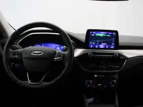 Ford Kuga (2023) thumbnail 3