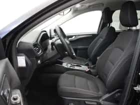 Ford Kuga (2023) thumbnail 8