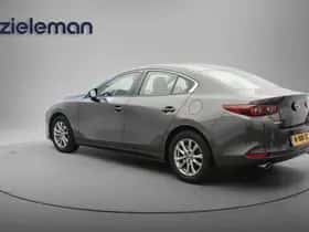Mazda 3 (2022) thumbnail 2