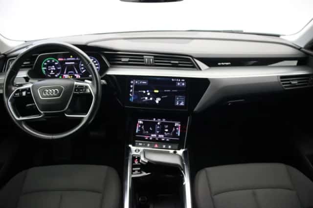 Audi e-tron (2020) thumbnail 2