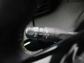 Peugeot e-2008 (2020) thumbnail 25