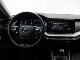 Škoda Octavia (2021) thumbnail 3