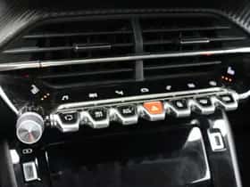 Peugeot e-2008 (2020) thumbnail 8