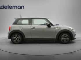 MINI Electric (2020) thumbnail 12