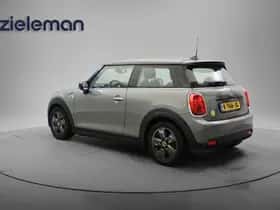 MINI Cooper (2020) thumbnail 3