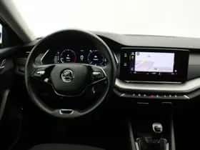 Škoda Octavia (2021) thumbnail 3