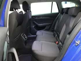 Škoda Octavia (2021) thumbnail 6