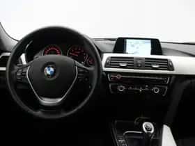 BMW 3-Serie (2017) thumbnail 3