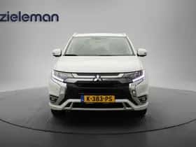 Mitsubishi Outlander (2021) thumbnail 17
