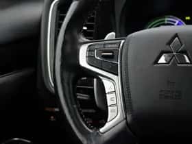 Mitsubishi Outlander (2021) thumbnail 24
