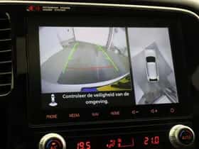 Mitsubishi Outlander (2021) thumbnail 6